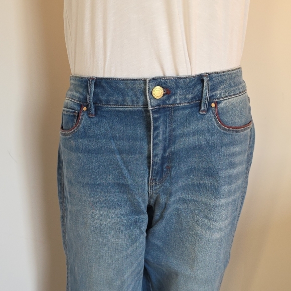 White House Black Market Skimmer Jeans - Picture 2 of 9